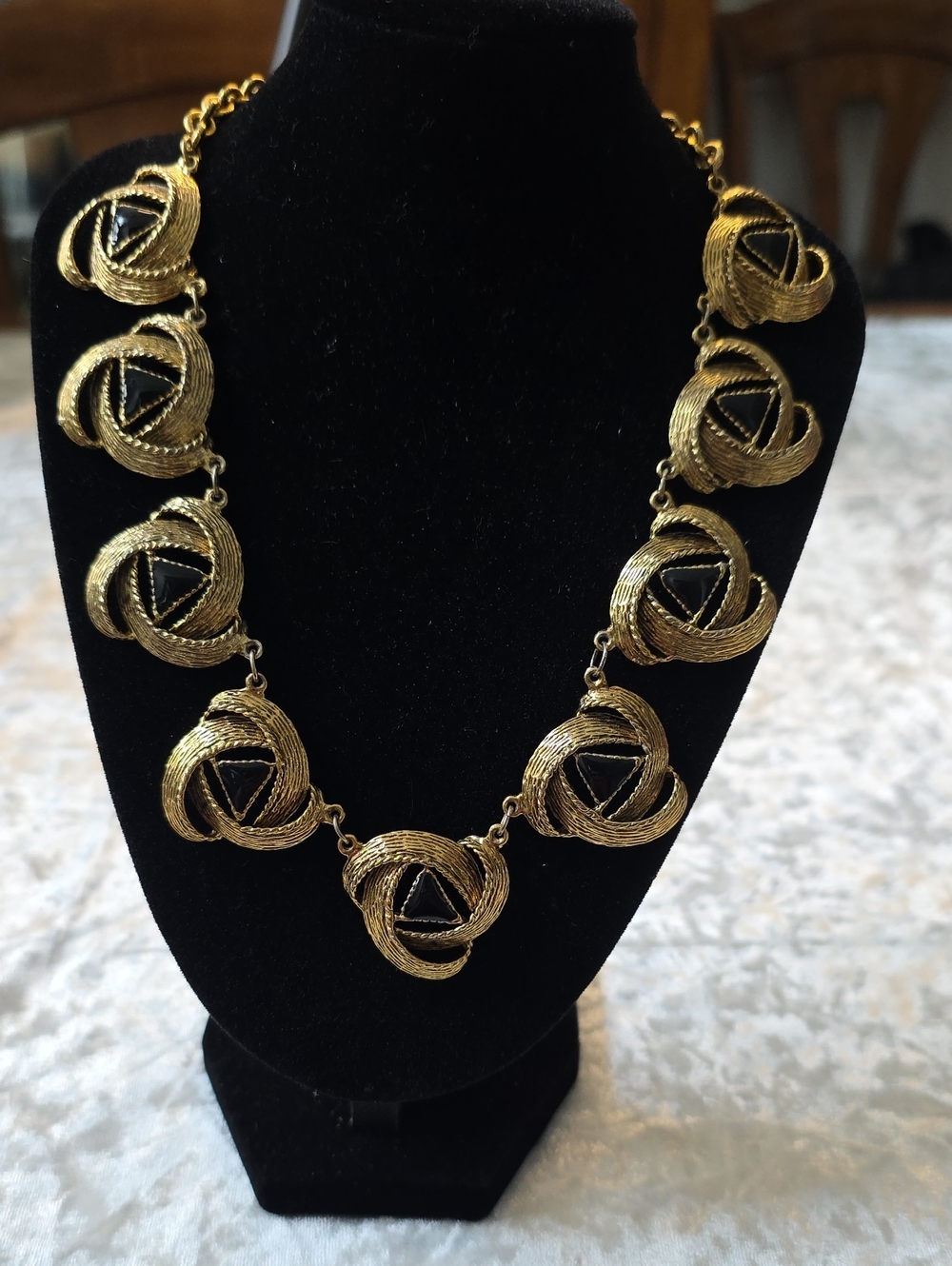 Vintage Gold-Tone Bold Linked Medallion Statement Necklace with Black Accents